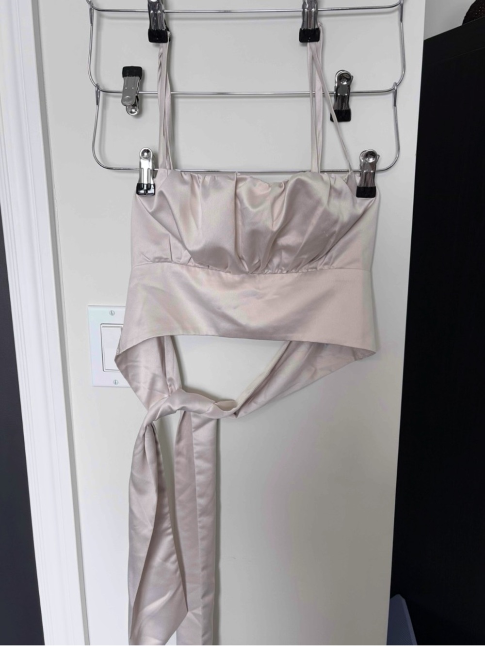 Dynamite Satin Tie-Back Crop Top in Pale Champagne